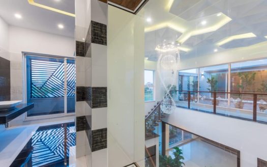 1 Kanal Modern Bungalow is Up For Sale