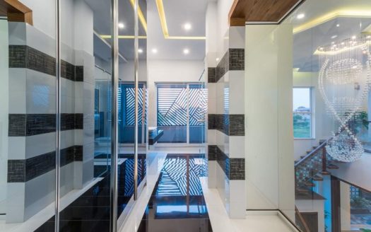 1 Kanal Modern Bungalow is Up For Sale