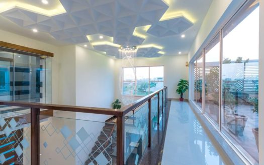 1 Kanal Modern Bungalow is Up For Sale