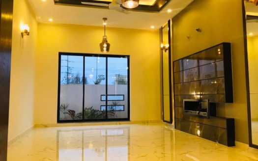 10 Marla Modern House in DHA Rahbar Lahore