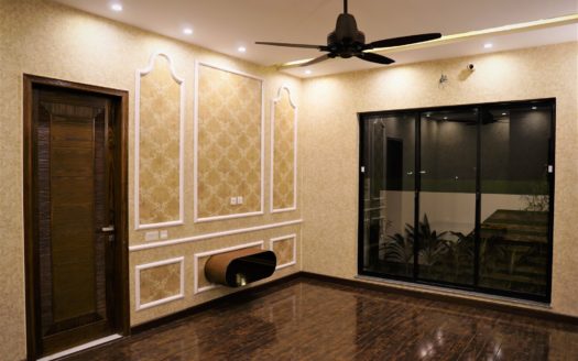 1 Kanal Brand New Bungalow in Bahria Town Lahore